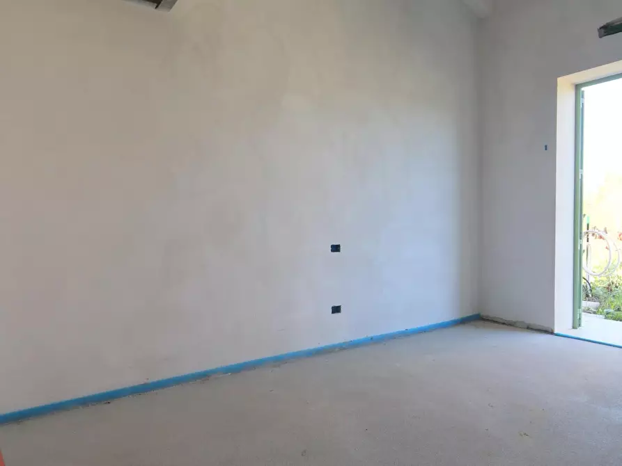 Immagine 10 di Villa in vendita  a Calcinaia