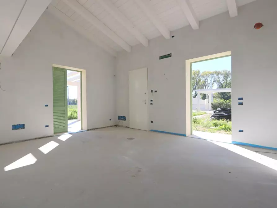 Immagine 1 di Villa in vendita  a Calcinaia