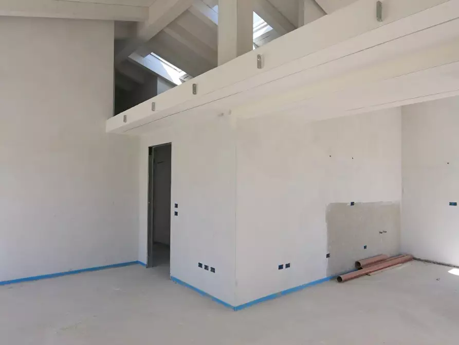 Immagine 6 di Villa in vendita  a Calcinaia