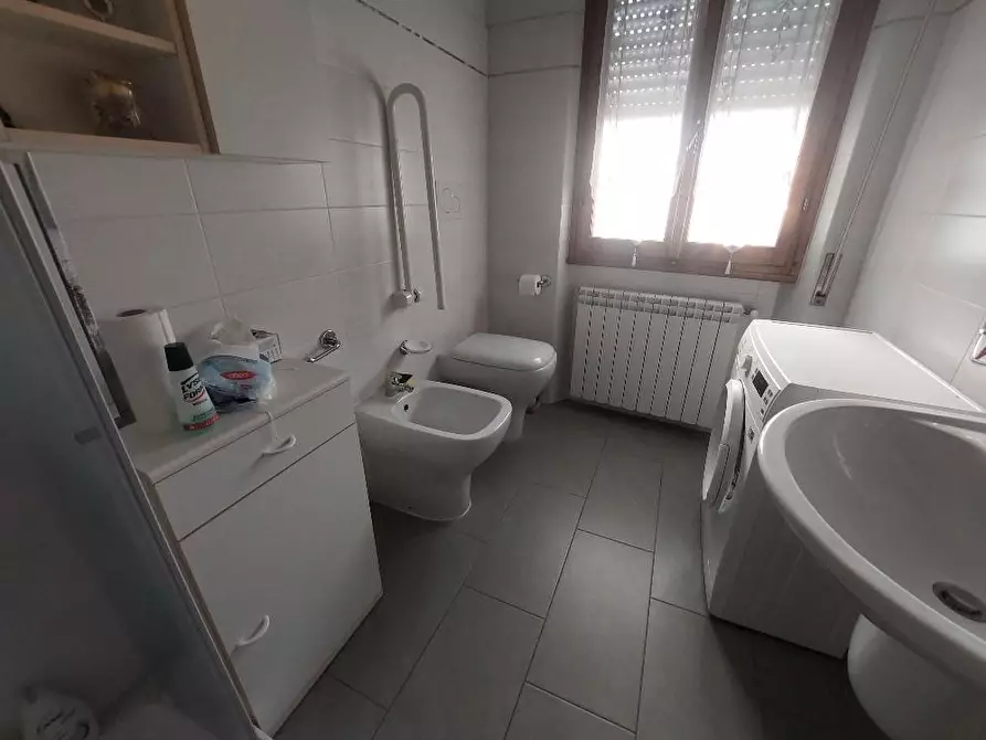 Immagine 14 di Appartamento in vendita  a Lastra A Signa