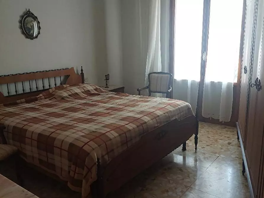 Immagine 8 di Appartamento in vendita  a Lastra A Signa