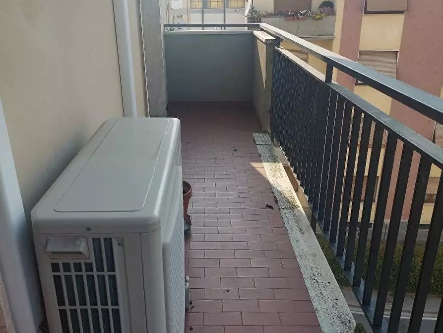 Immagine 17 di Appartamento in vendita  a Lastra A Signa