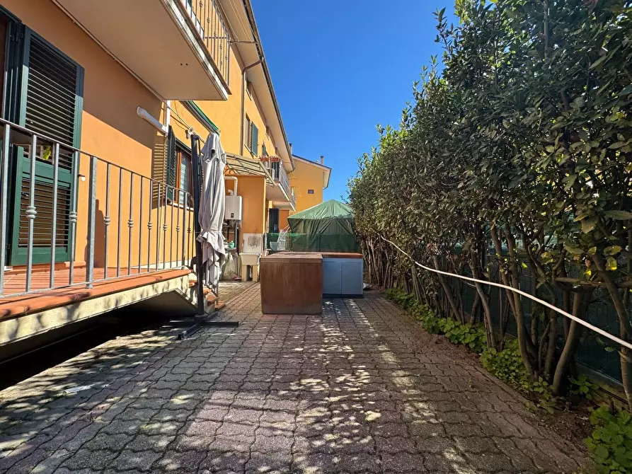 Immagine 6 di Casa quadrifamiliare in vendita  a Massarosa