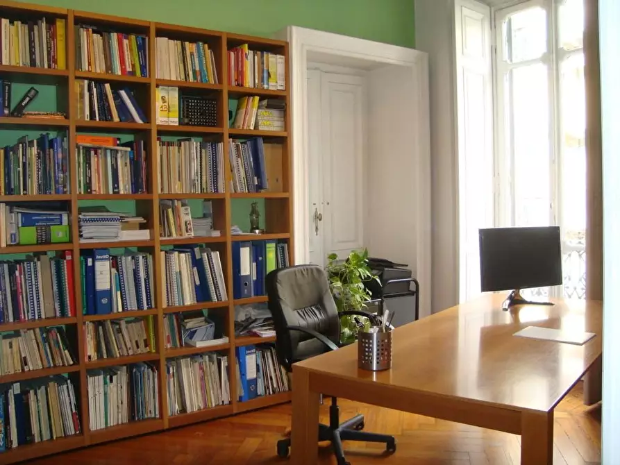 Immagine 2 di Ufficio in affitto  a Torino