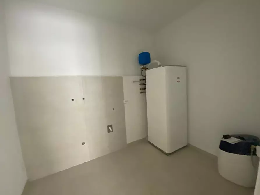 Immagine 5 di Appartamento in vendita  a Pontedera