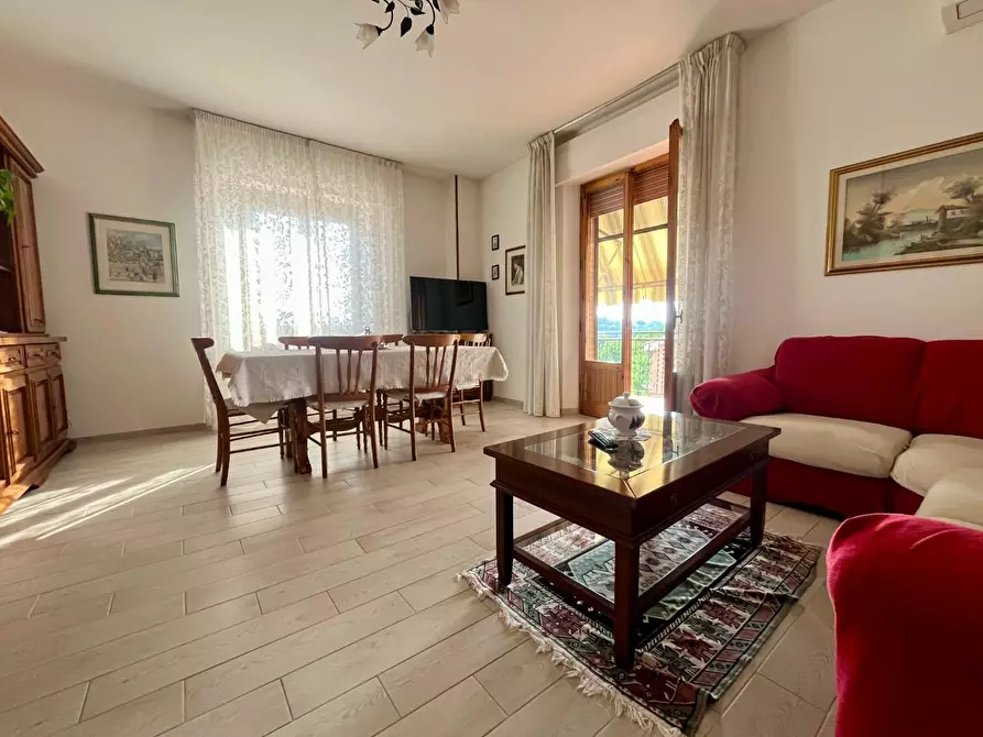 Immagine 1 di Casa bifamiliare in vendita  a Asciano