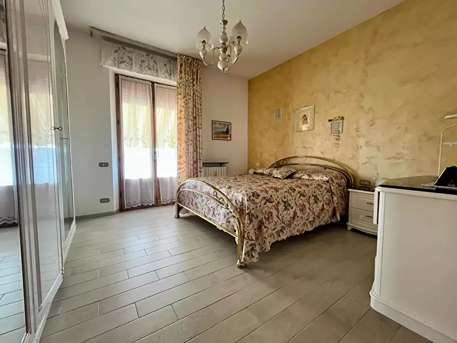 Immagine 12 di Casa bifamiliare in vendita  a Asciano