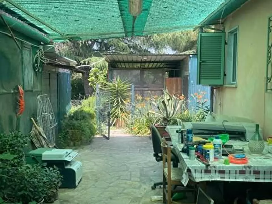 Immagine 13 di Casa indipendente in vendita  a Pietrasanta