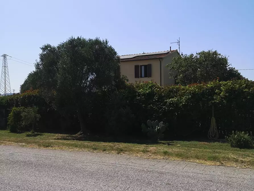 Immagine 1 di Porzione di casa in vendita  a Campiglia Marittima