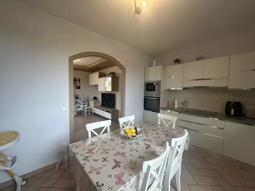 Immagine 10 di Villetta a schiera in vendita  a Cascina