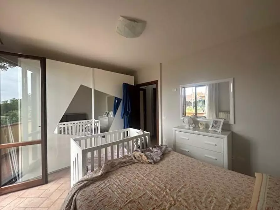 Immagine 15 di Villetta a schiera in vendita  a Cascina