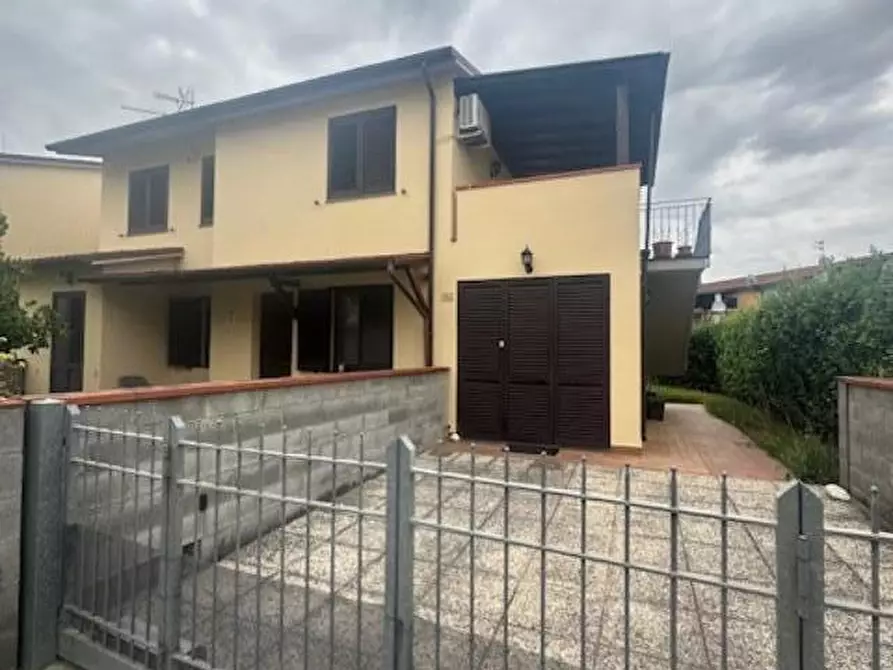 Immagine 33 di Villetta a schiera in vendita  a Cascina