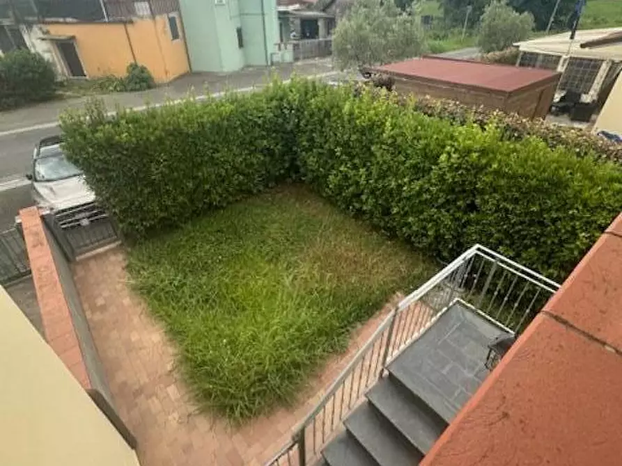 Immagine 24 di Villetta a schiera in vendita  a Cascina
