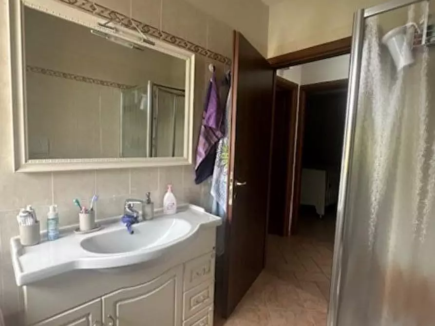 Immagine 23 di Villetta a schiera in vendita  a Cascina