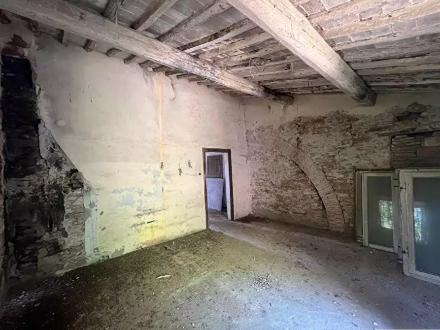 Immagine 13 di Casa colonica in vendita  a Buti