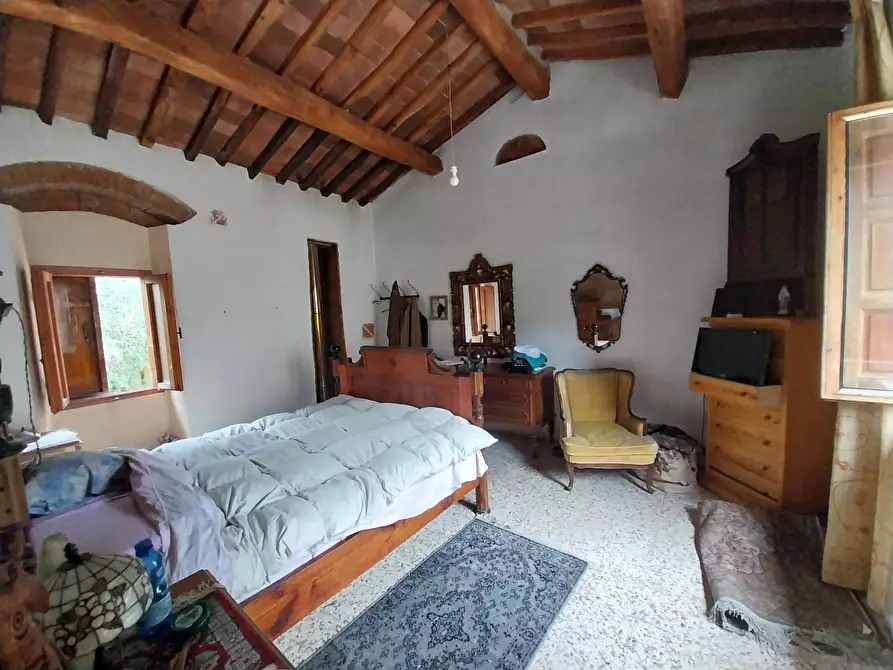 Immagine 23 di Rustico / casale in vendita  a Calci