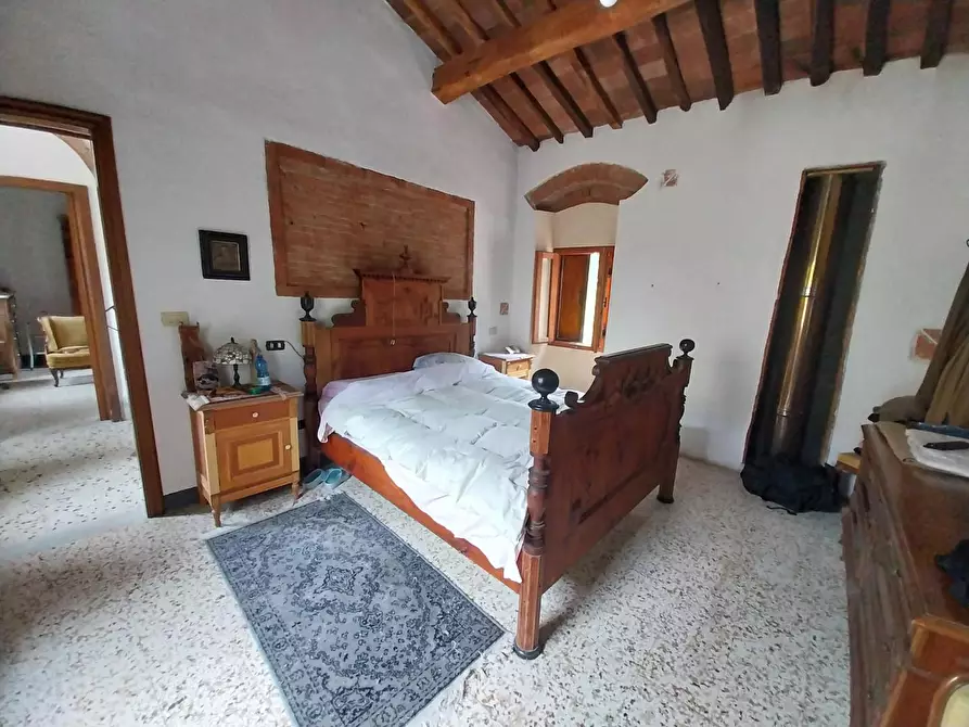 Immagine 24 di Rustico / casale in vendita  a Calci