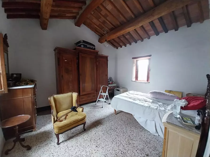 Immagine 18 di Rustico / casale in vendita  a Calci