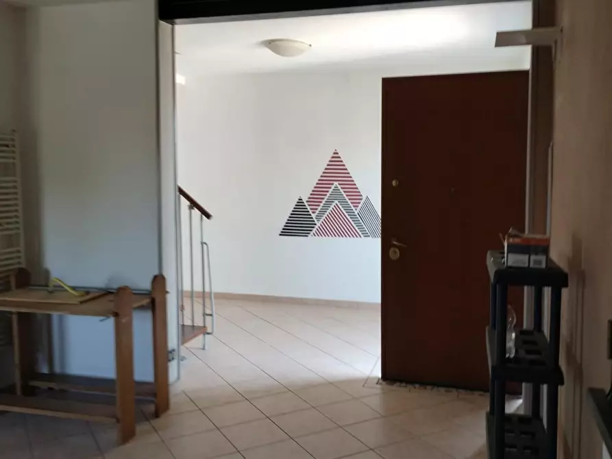 Immagine 8 di Casa bifamiliare in vendita  a Reggio Nell'emilia