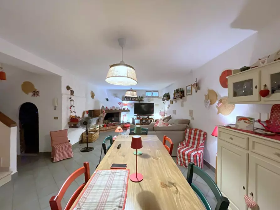 Immagine 43 di Villetta a schiera in vendita  a Camaiore