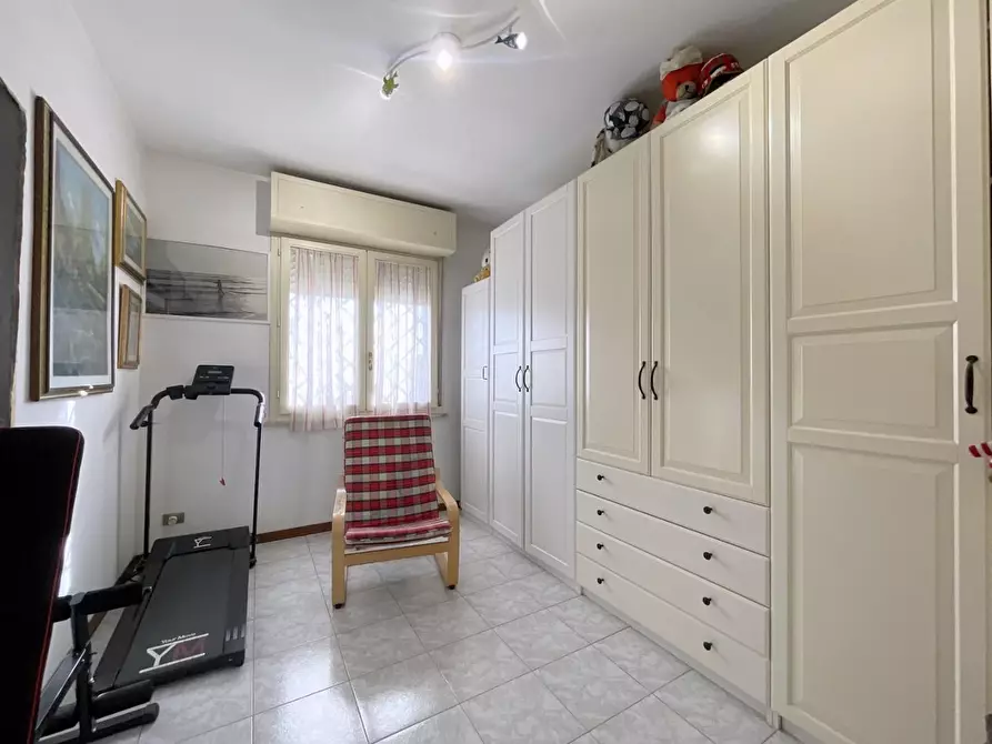 Immagine 17 di Villetta a schiera in vendita  a Camaiore