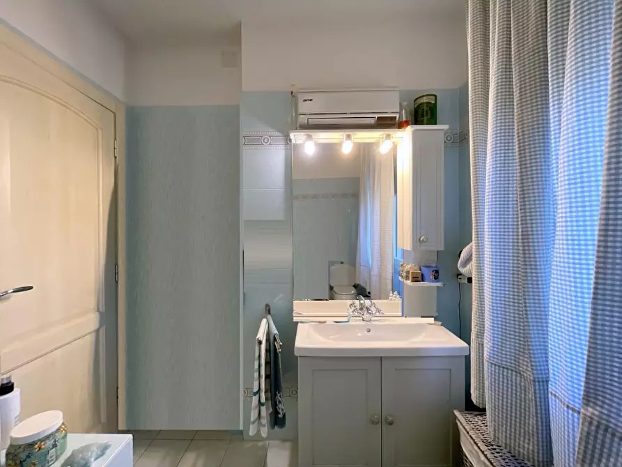 Immagine 36 di Villetta a schiera in vendita  a Camaiore