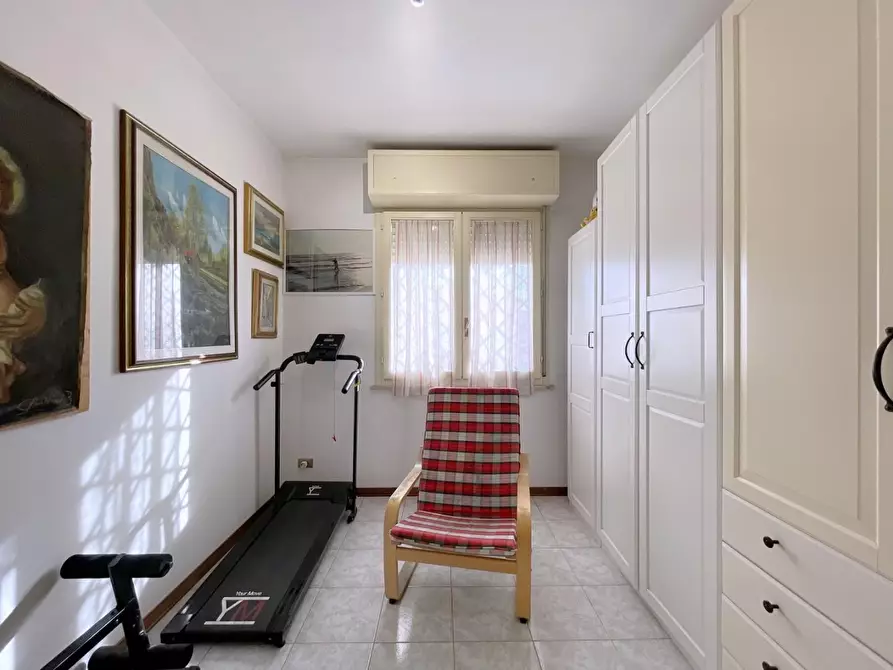 Immagine 18 di Villetta a schiera in vendita  a Camaiore