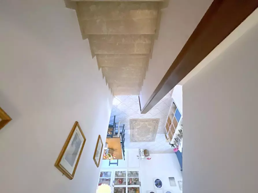 Immagine 38 di Villetta a schiera in vendita  a Camaiore