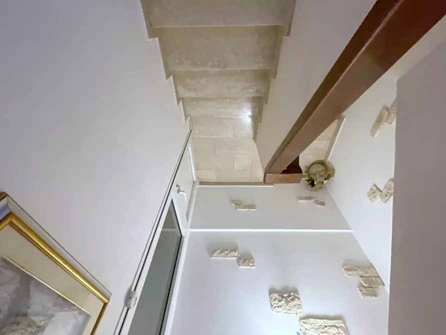 Immagine 39 di Villetta a schiera in vendita  a Camaiore