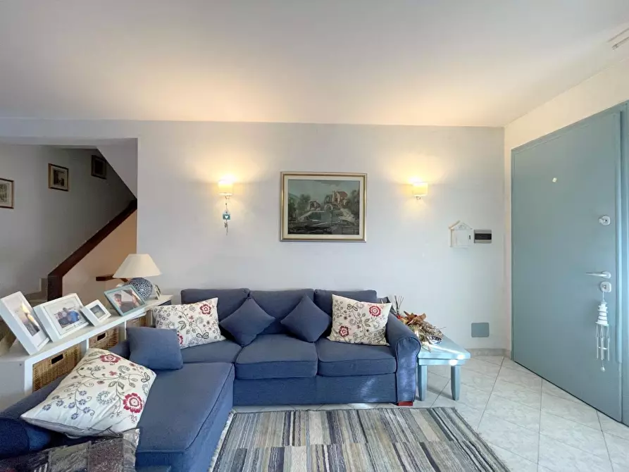 Immagine 3 di Villetta a schiera in vendita  a Camaiore