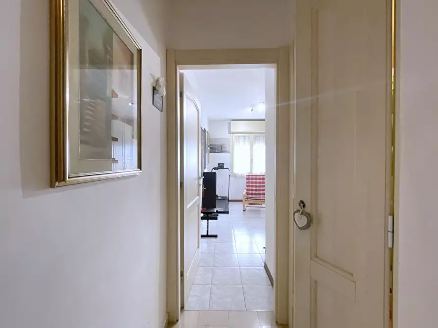 Immagine 16 di Villetta a schiera in vendita  a Camaiore