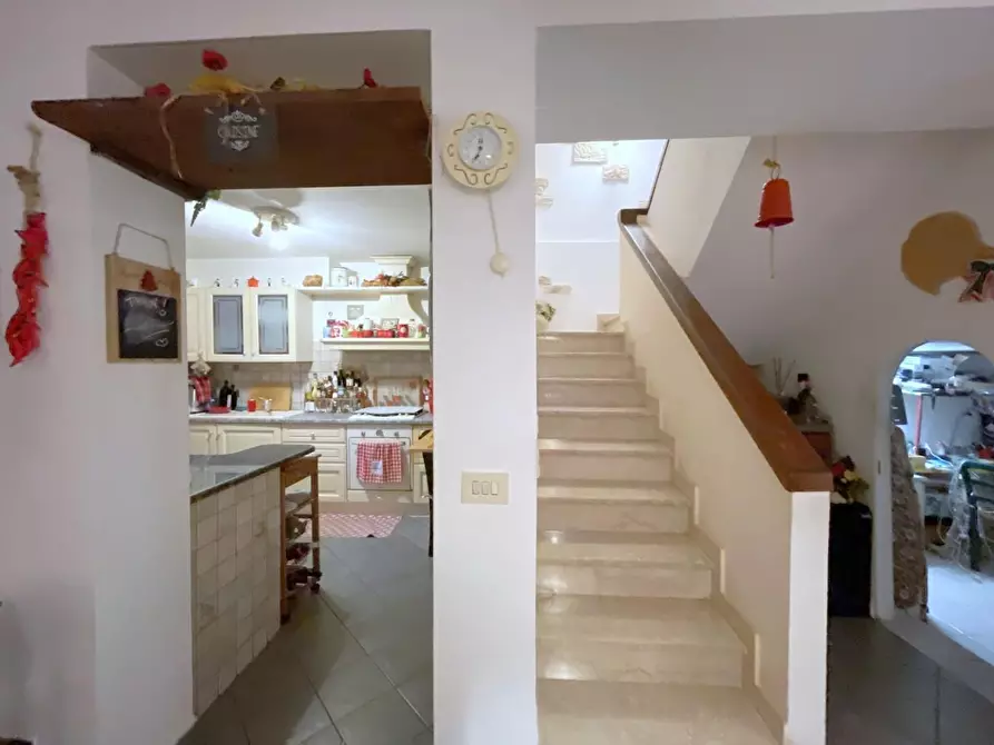 Immagine 46 di Villetta a schiera in vendita  a Camaiore