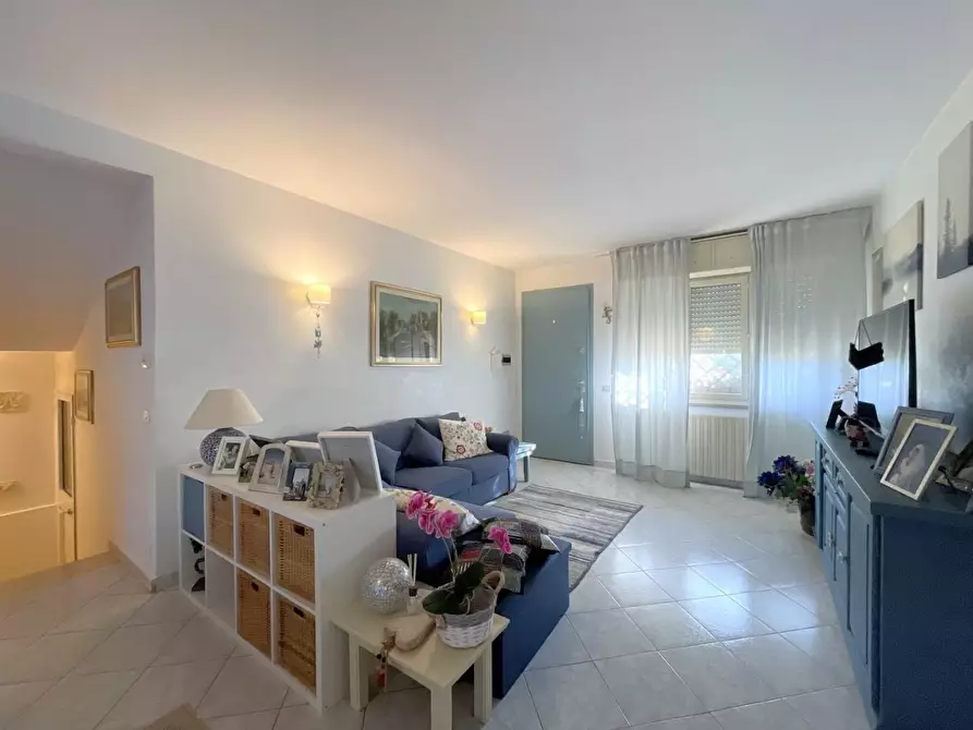 Immagine 5 di Villetta a schiera in vendita  a Camaiore