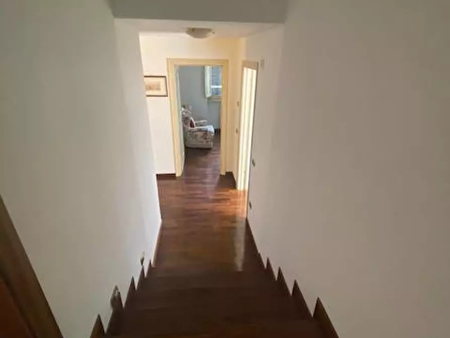 Immagine 47 di Villa in vendita  a Pisa