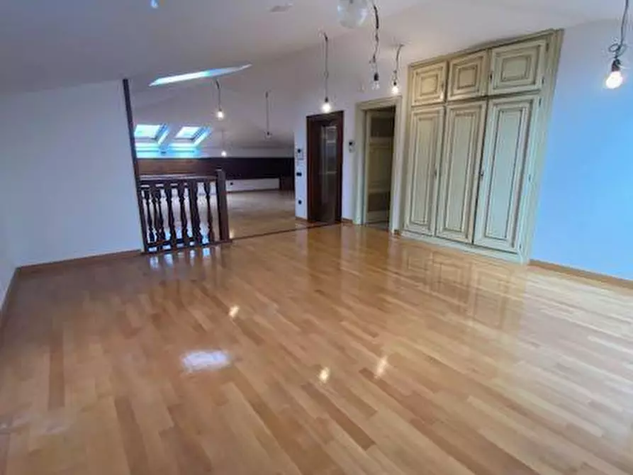 Immagine 44 di Villa in vendita  a Pisa