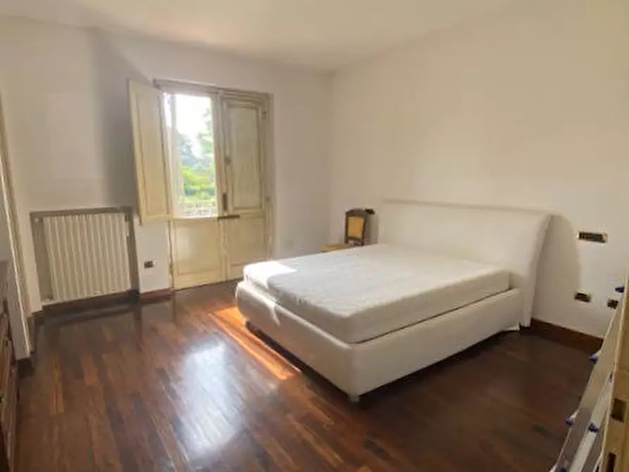 Immagine 18 di Villa in vendita  a Pisa