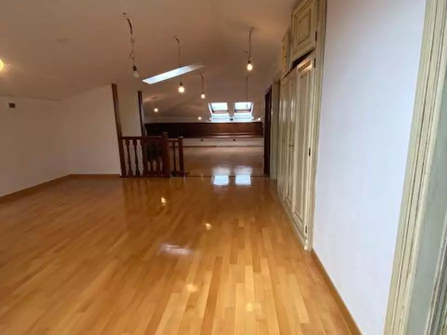 Immagine 45 di Villa in vendita  a Pisa