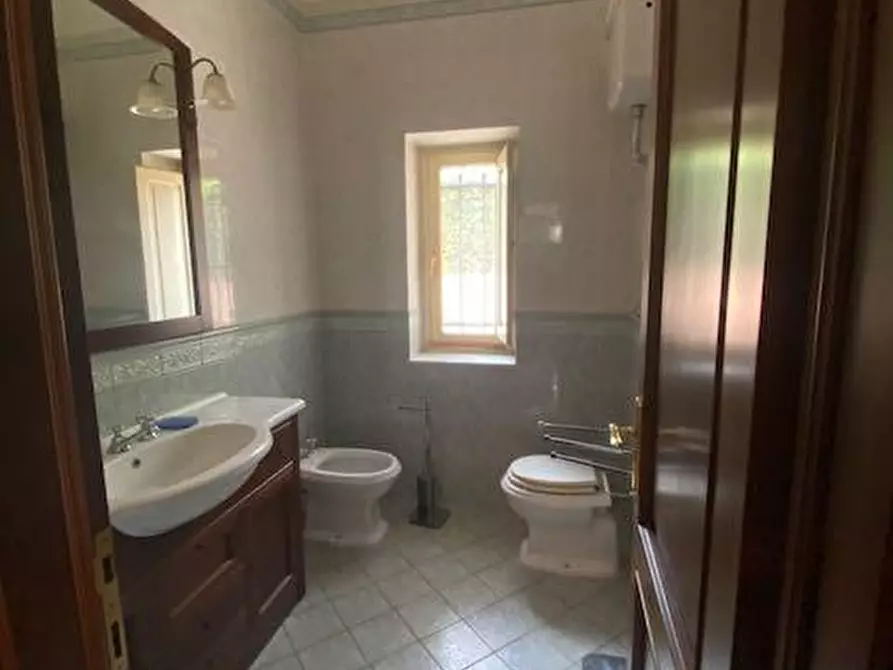 Immagine 11 di Villa in vendita  a Pisa