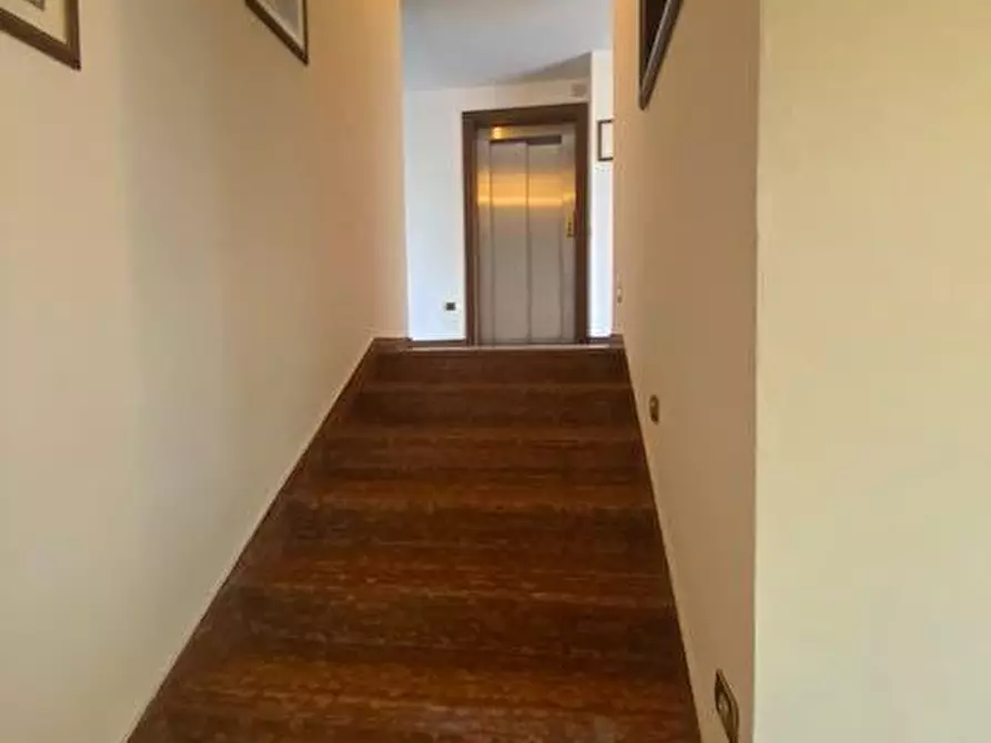 Immagine 16 di Villa in vendita  a Pisa