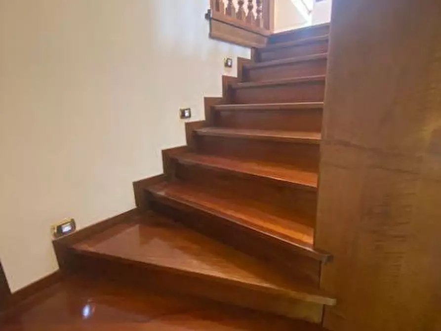 Immagine 34 di Villa in vendita  a Pisa