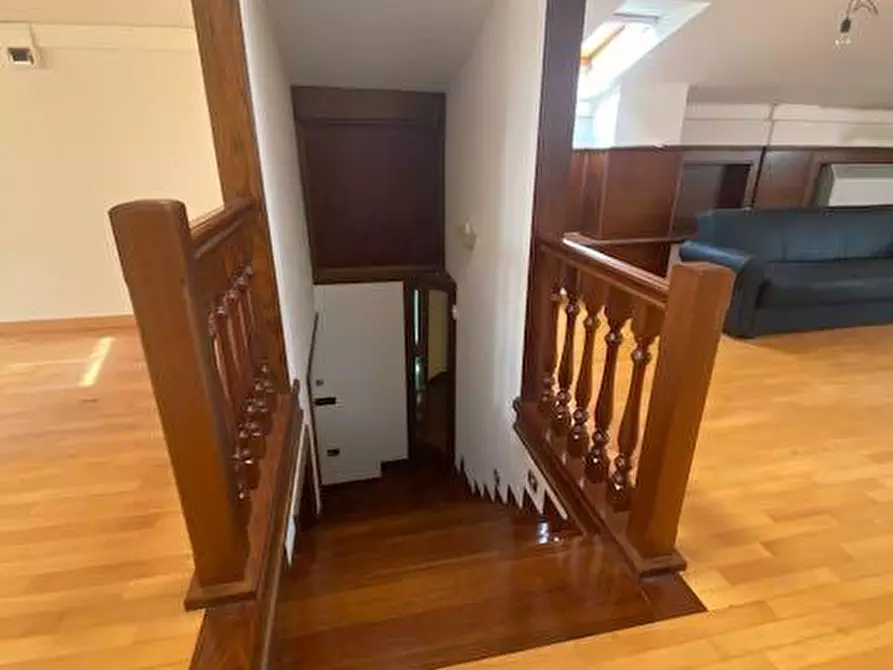 Immagine 46 di Villa in vendita  a Pisa