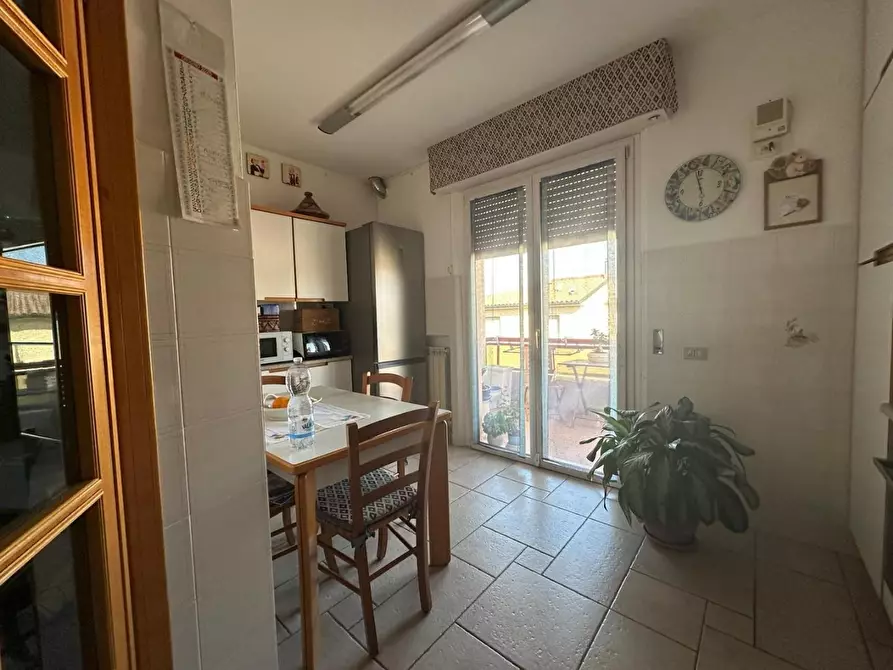 Immagine 2 di Appartamento in vendita  a Campiglia Marittima