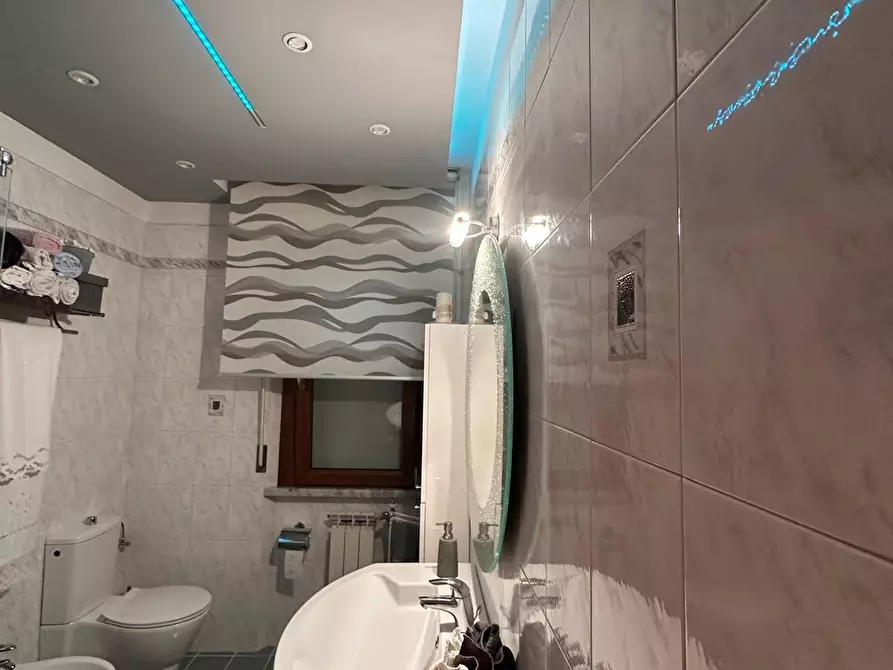 Immagine 12 di Appartamento in vendita  a Campiglia Marittima