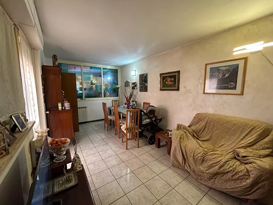 Immagine 1 di Appartamento in vendita  a Siena