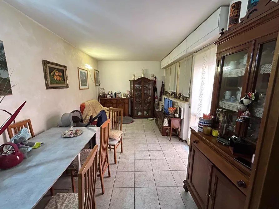 Immagine 2 di Appartamento in vendita  a Siena