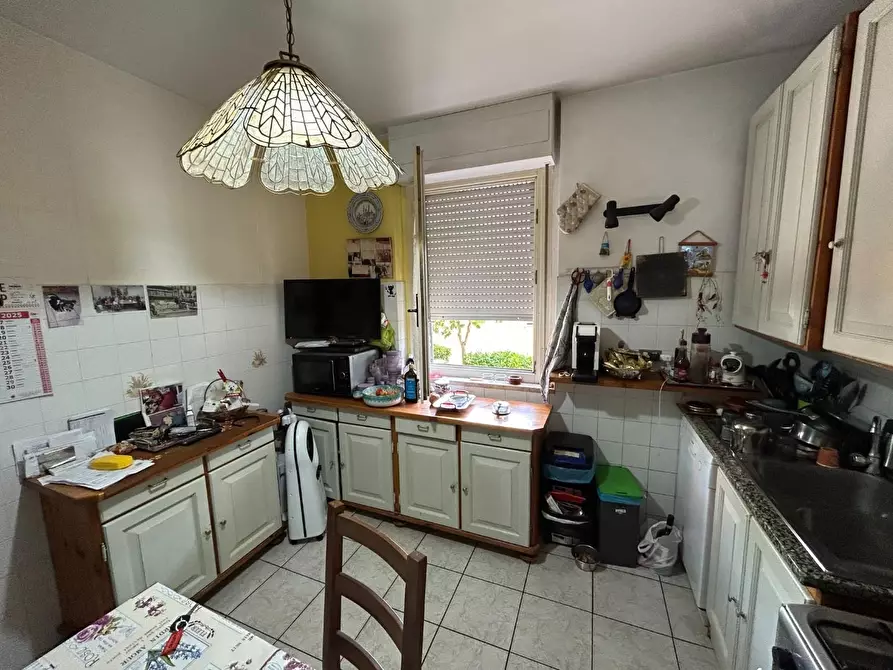 Immagine 11 di Appartamento in vendita  a Siena