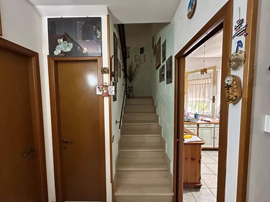 Immagine 12 di Appartamento in vendita  a Siena