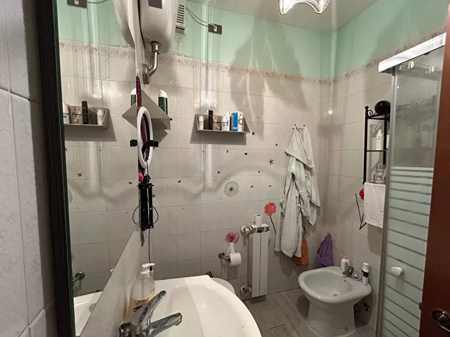 Immagine 17 di Appartamento in vendita  a Siena