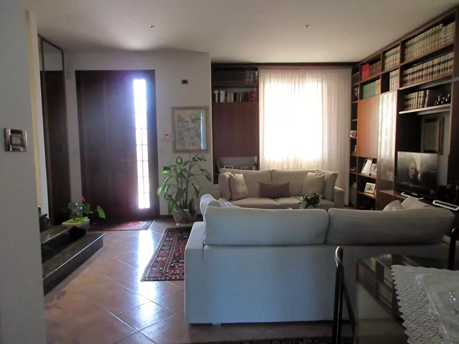 Immagine 3 di Villetta a schiera in vendita  a Empoli