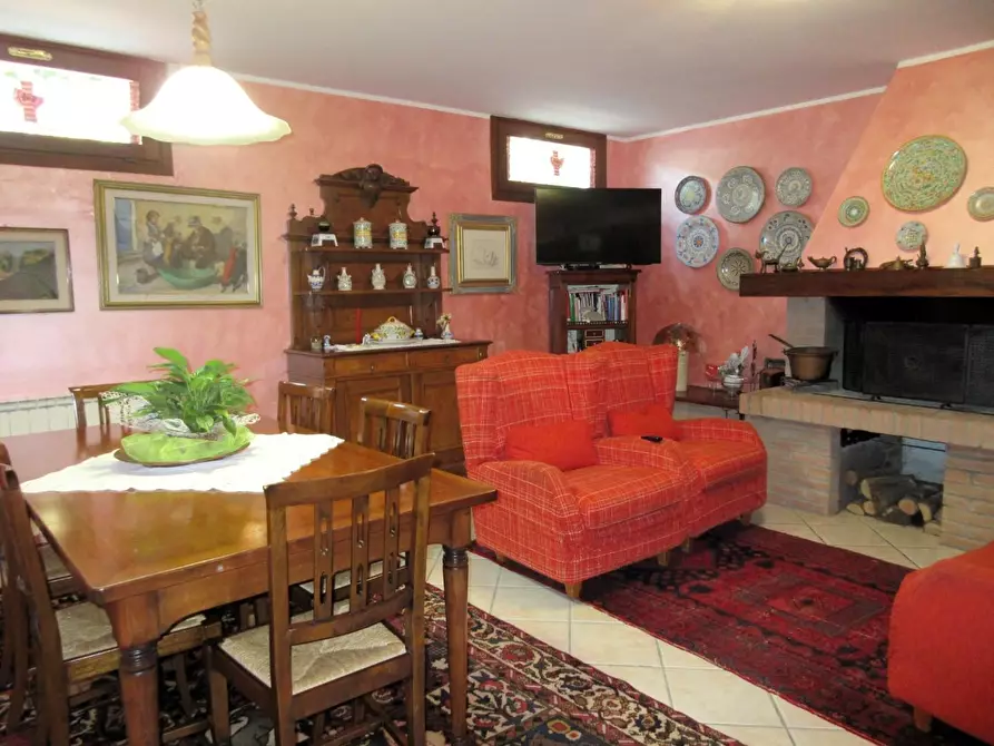 Immagine 13 di Villetta a schiera in vendita  a Empoli